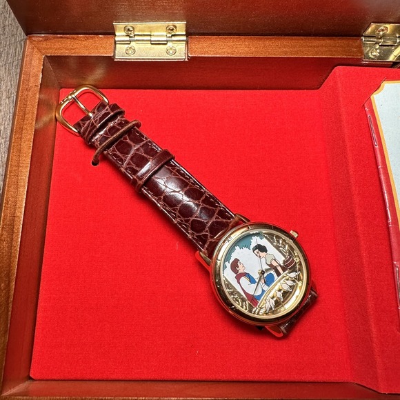 Disney Watch Collectors Club‎ Series V Snow White By Fossil W/music Box #3049 main image 9